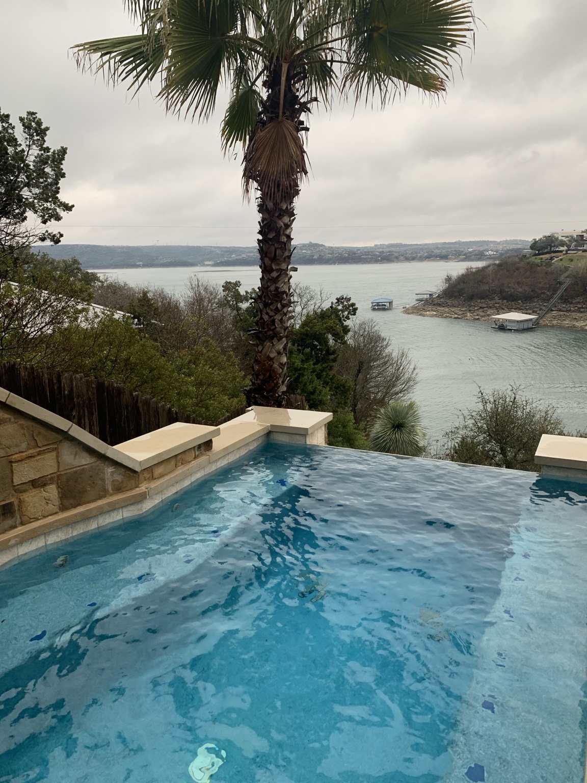 Clear Hill Country infinity pool near Austin